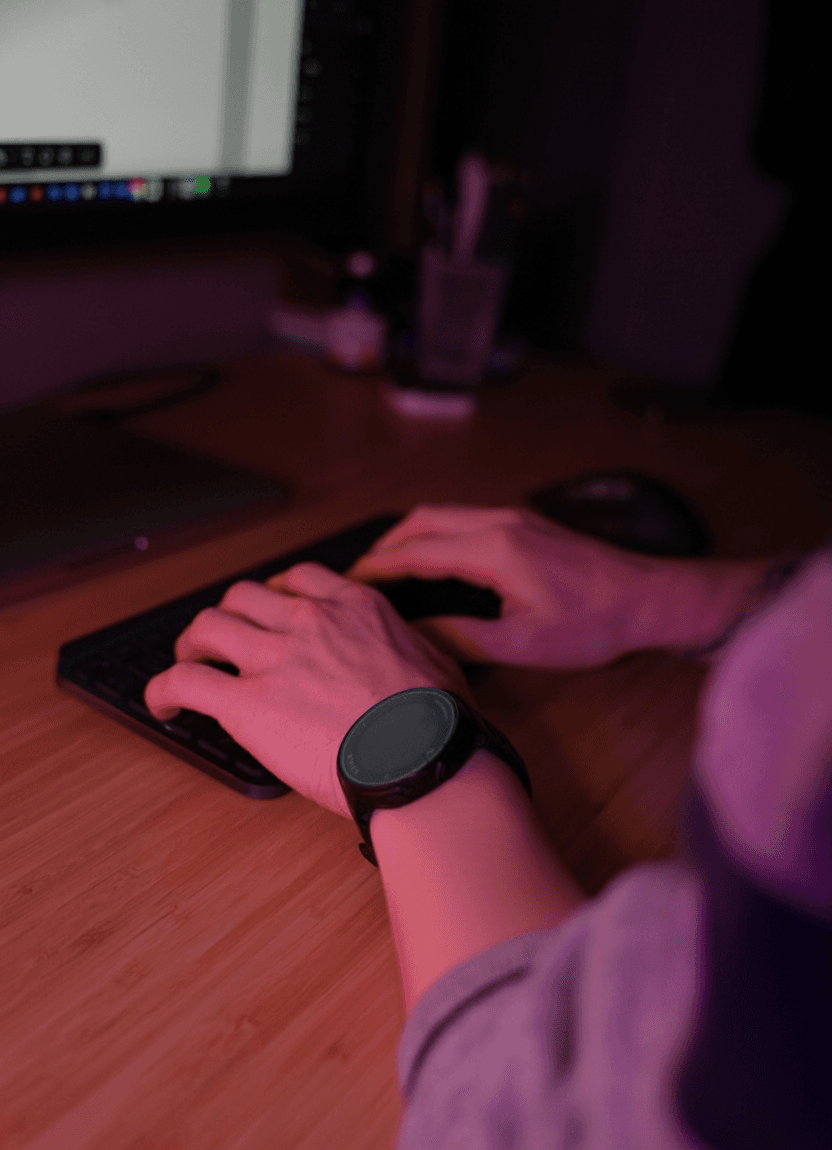 Clavier sur bureau de travail